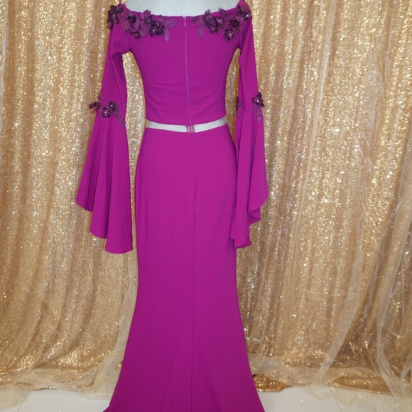 Purple Formal Gown | Long Sleeve Bell Sleeve Maxi Dress | Size 6 Evening / Prom - Picture 8 of 8